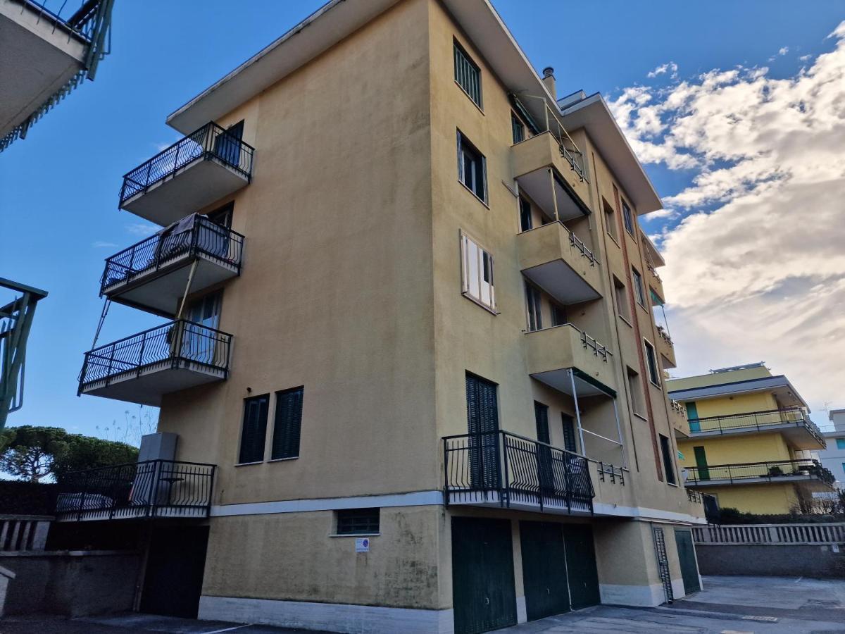 650 Metri Dal Mare - Wifi - Terrazzo - Piscina - A/C Apartman Pietra Ligure Kültér fotó